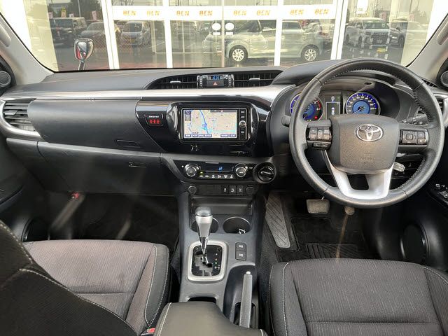 TOYOTA HILUX 4WD 2018 Image 31