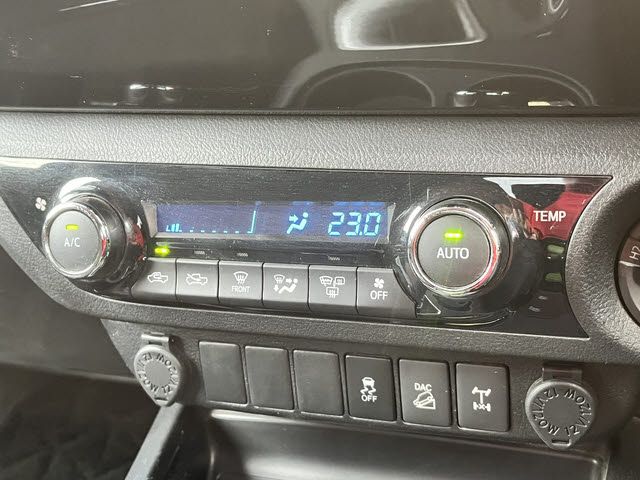 TOYOTA HILUX 4WD 2018 Image 31