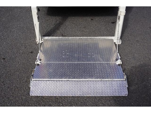 TOYOTA HIACE VAN 1.25T 2WD 2017 Image 31