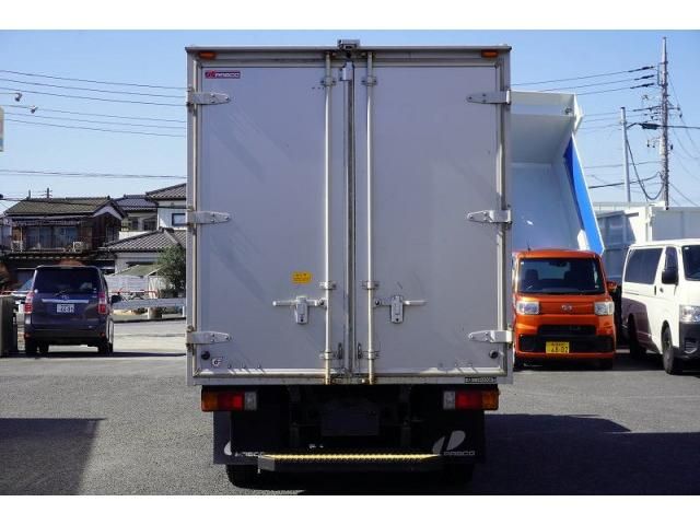 HINO DUTRO 2020 Image 31