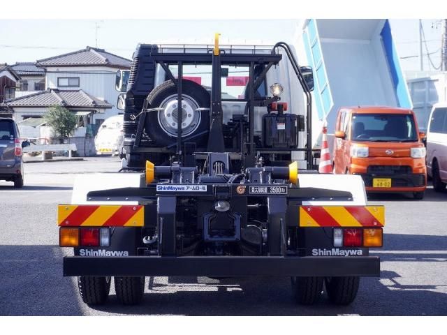 MITSUBISHI FUSOU FIGHTER 2024 Image 31