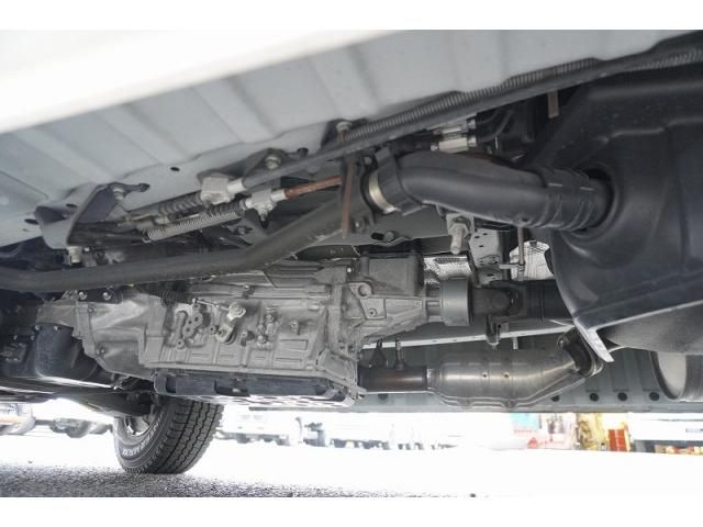 TOYOTA HIACE VAN 1.25T 2WD 2015 Image 31