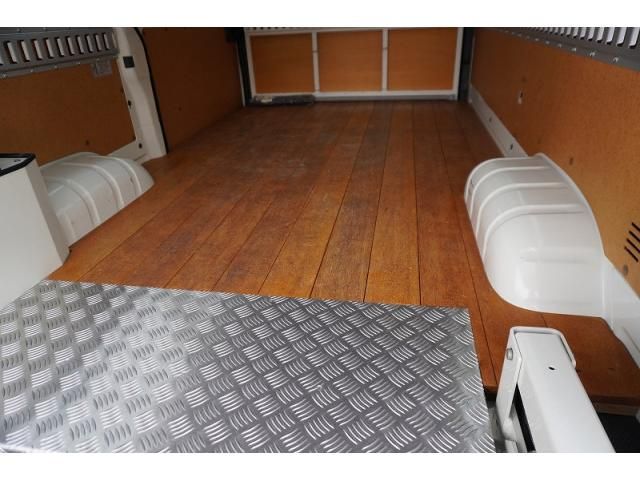 TOYOTA HIACE VAN 1.25T 2WD 2015 Image 31