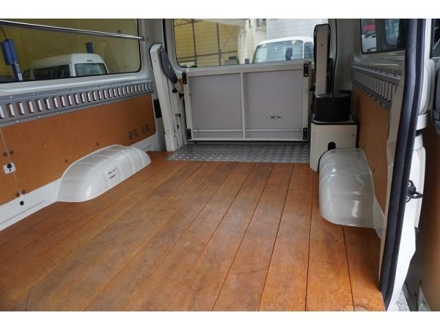 TOYOTA HIACE VAN 1.25T 2WD 2015 Image 31