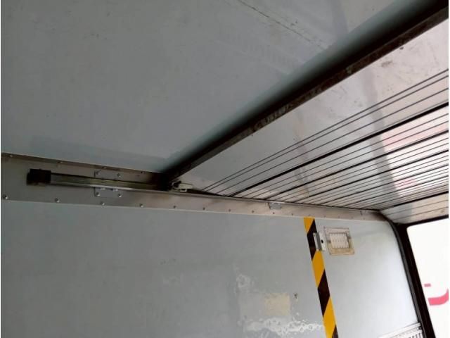 HINO DUTRO 2017 Image 31