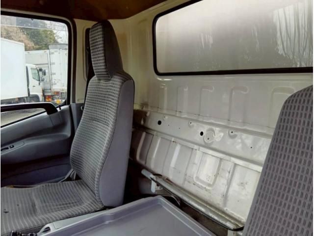 HINO DUTRO 2017 Image 31