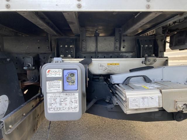 MITSUBISHI CANTER 2015 Image 31