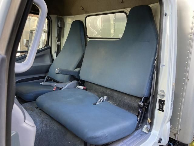 MITSUBISHI CANTER 2015 Image 31