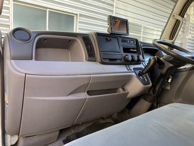 MITSUBISHI CANTER 2015 Image 31