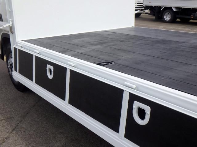 MITSUBISHI CANTER 2018 Image 31