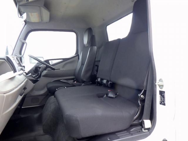 MITSUBISHI CANTER 2018 Image 31