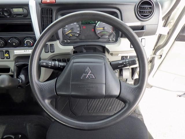 MITSUBISHI CANTER 2018 Image 31