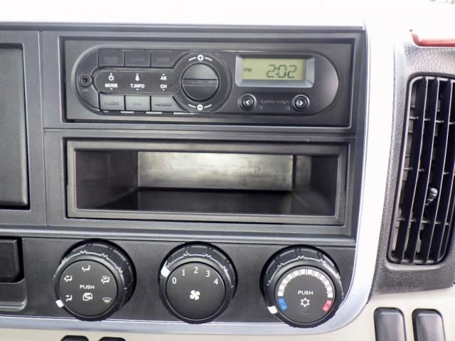 MITSUBISHI CANTER 2018 Image 31