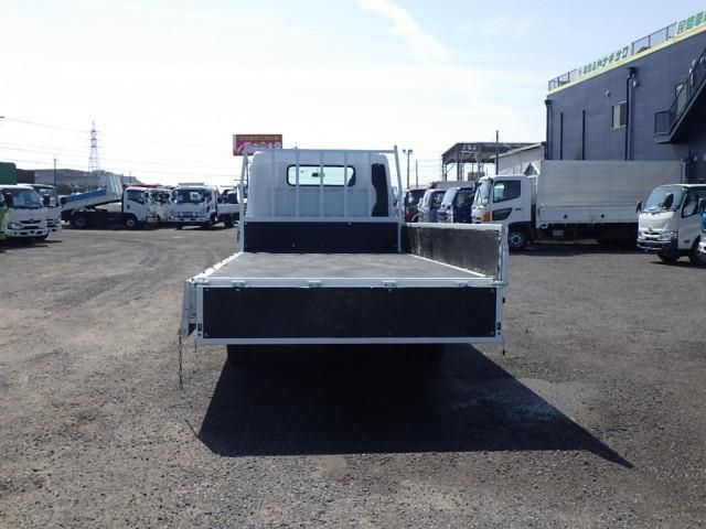 MITSUBISHI CANTER 2018 Image 31