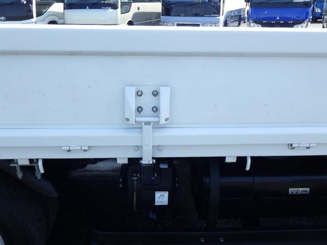 MITSUBISHI CANTER 2018 Image 31