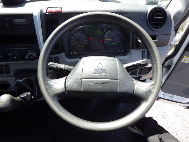 MITSUBISHI CANTER 2018 Image 31