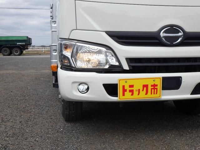 HINO DUTRO 2017 Image 31