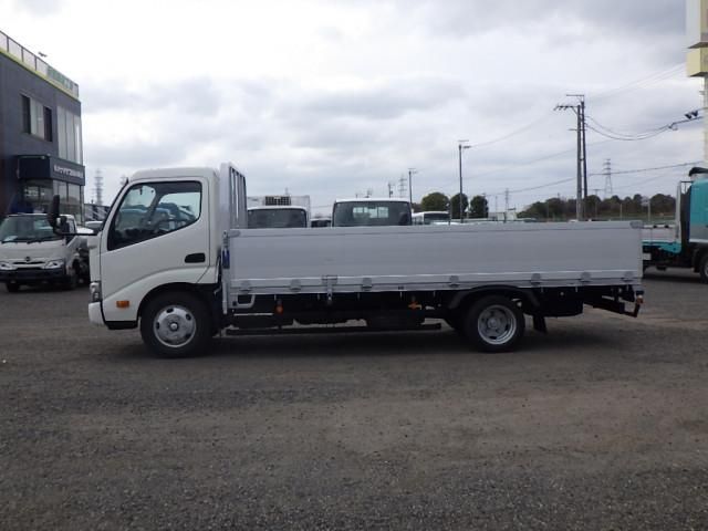 HINO DUTRO 2017 Image 31