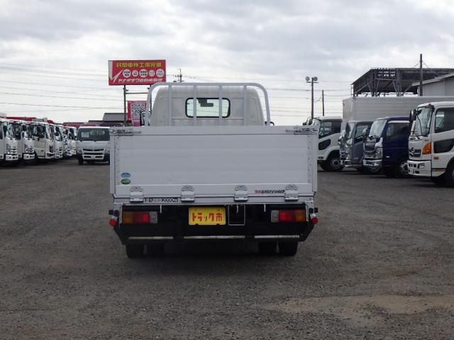 HINO DUTRO 2017 Image 31