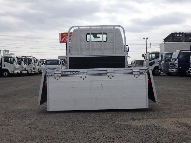 HINO DUTRO 2017 Image 31