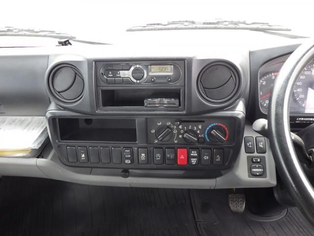 HINO DUTRO 2017 Image 31