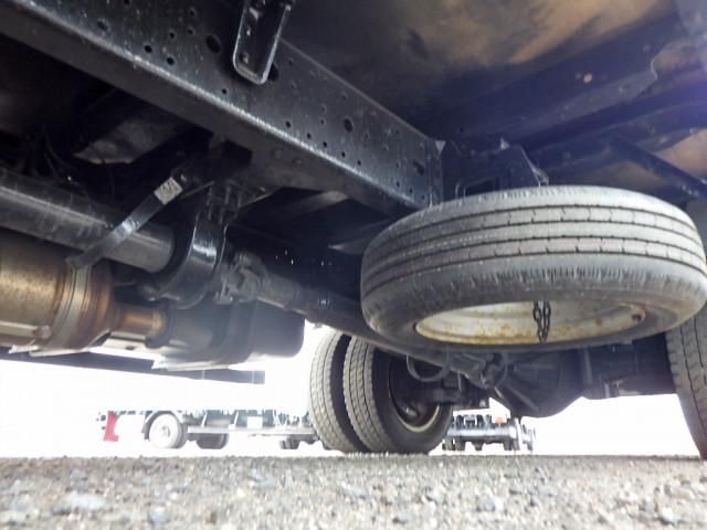 HINO DUTRO 2017 Image 31