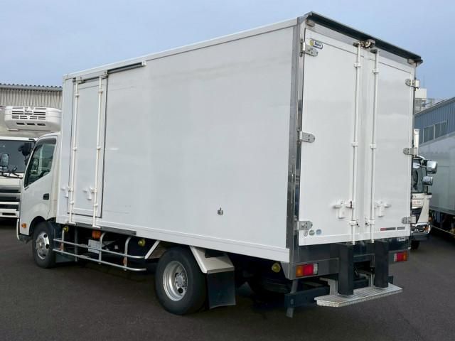 HINO DUTRO 2015 Image 31