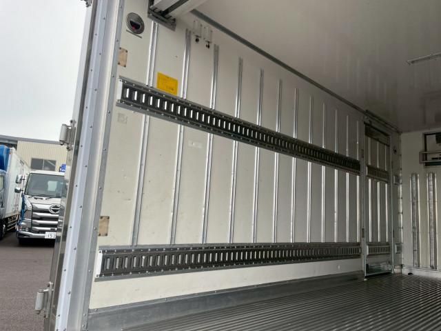 HINO DUTRO 2015 Image 31