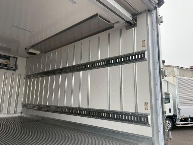 HINO DUTRO 2015 Image 31