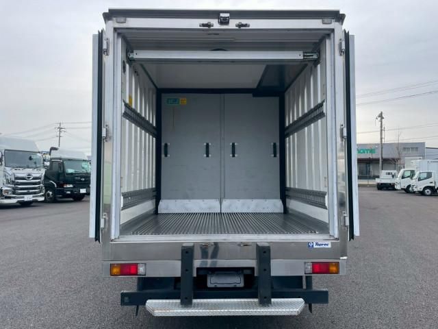 HINO DUTRO 2015 Image 31