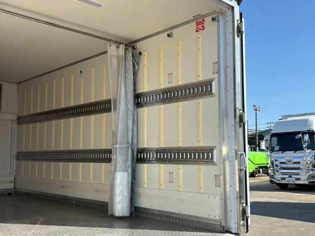 ISUZU ELF 2018 Image 31