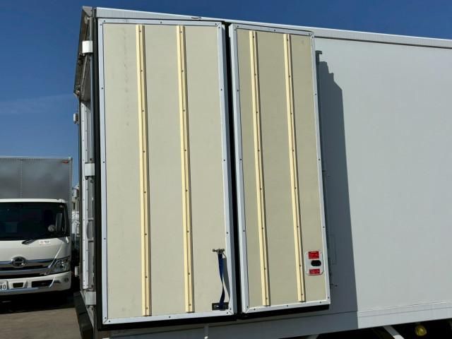 ISUZU ELF 2018 Image 31