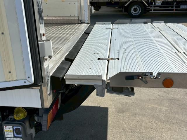 ISUZU ELF 2018 Image 31