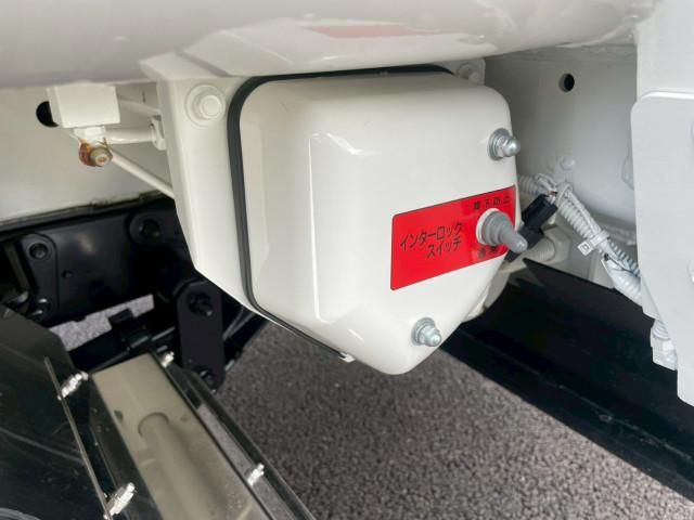 HINO DUTRO 2025 Image 31