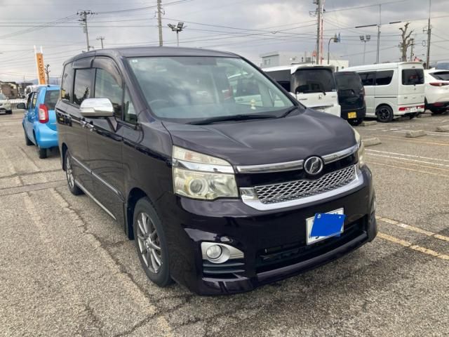 TOYOTA VOXY 2013 Image 31