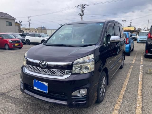 TOYOTA VOXY 2013 Image 31