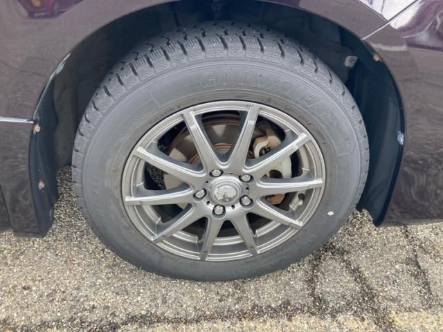 TOYOTA VOXY 2013 Image 31