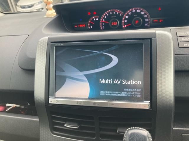 TOYOTA VOXY 2013 Image 31