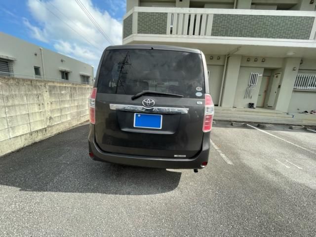 TOYOTA NOAH 2010 Image 31