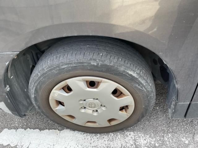 TOYOTA NOAH 2010 Image 31