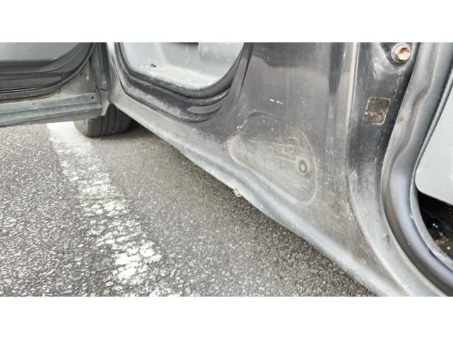 TOYOTA NOAH 2010 Image 31