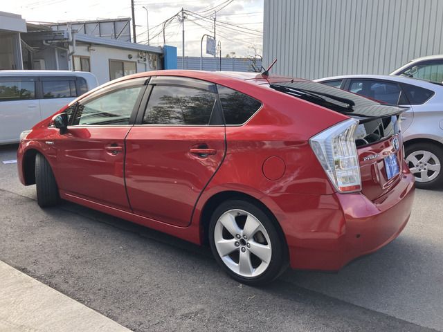 TOYOTA PRIUS 2011 Image 31