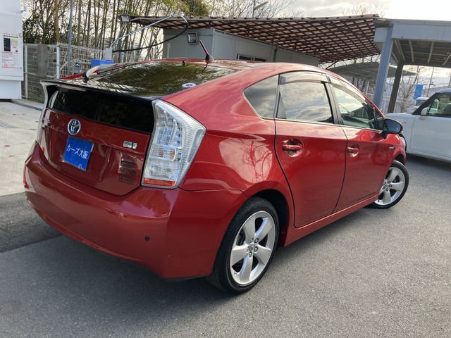TOYOTA PRIUS 2011 Image 31