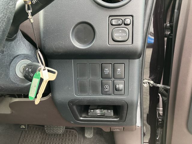 TOYOTA SPADE 2015 Image 31