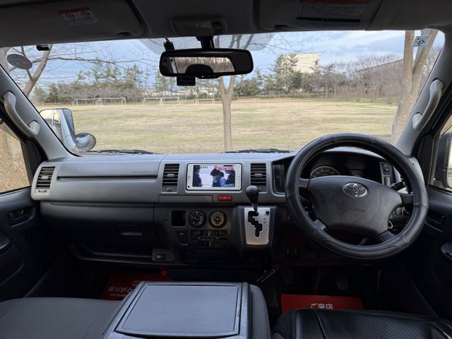 TOYOTA HIACE VAN 4WD 2012 Image 31