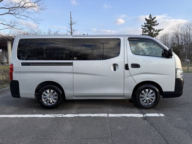 NISSAN NV350 CARAVAN 4WD 2013 Image 31
