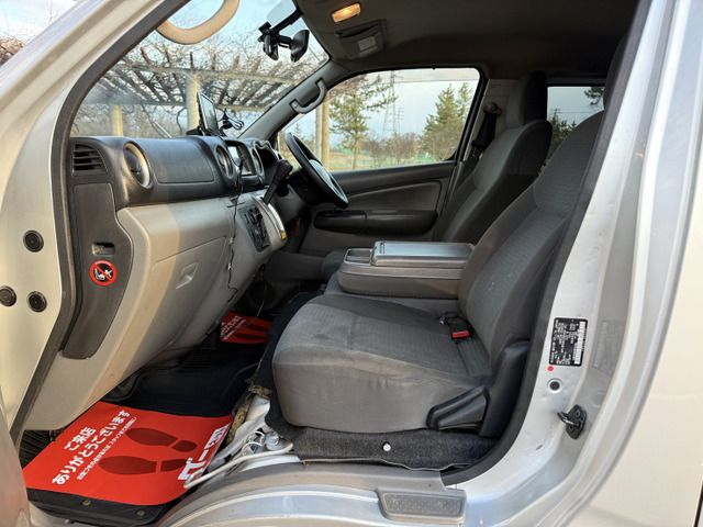 NISSAN NV350 CARAVAN 4WD 2013 Image 31