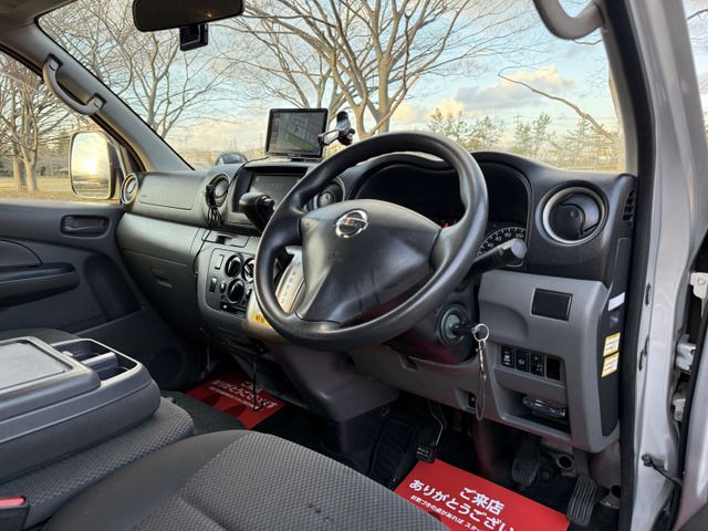 NISSAN NV350 CARAVAN 4WD 2013 Image 31