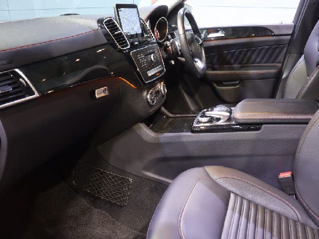 MERCEDES BENZ GLE CL 2018 Image 31