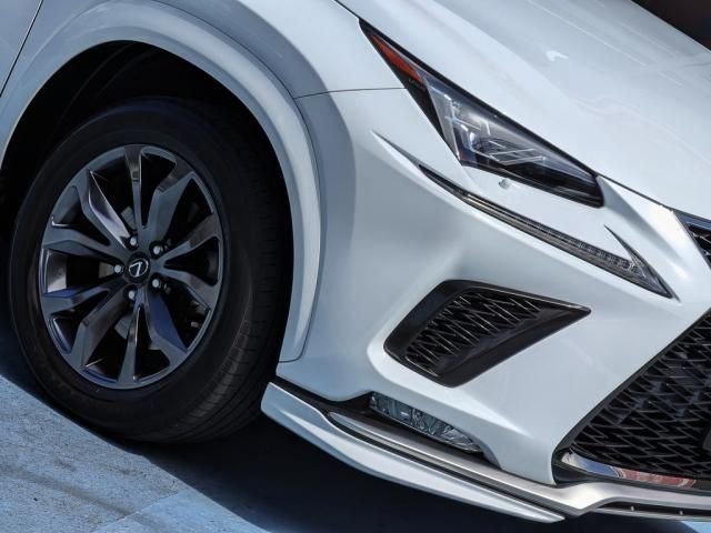 TOYOTA LEXUS NX300 AWD 2018 Image 31